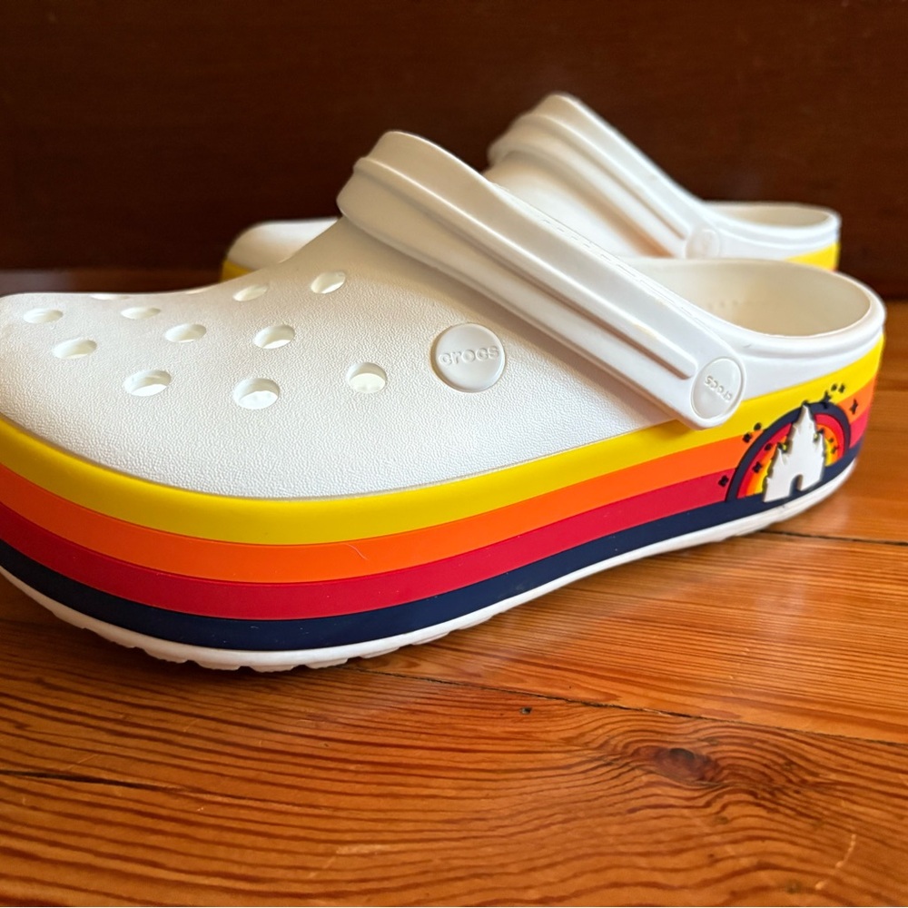 Disney Parks Platform Crocs - Size Women’s 7